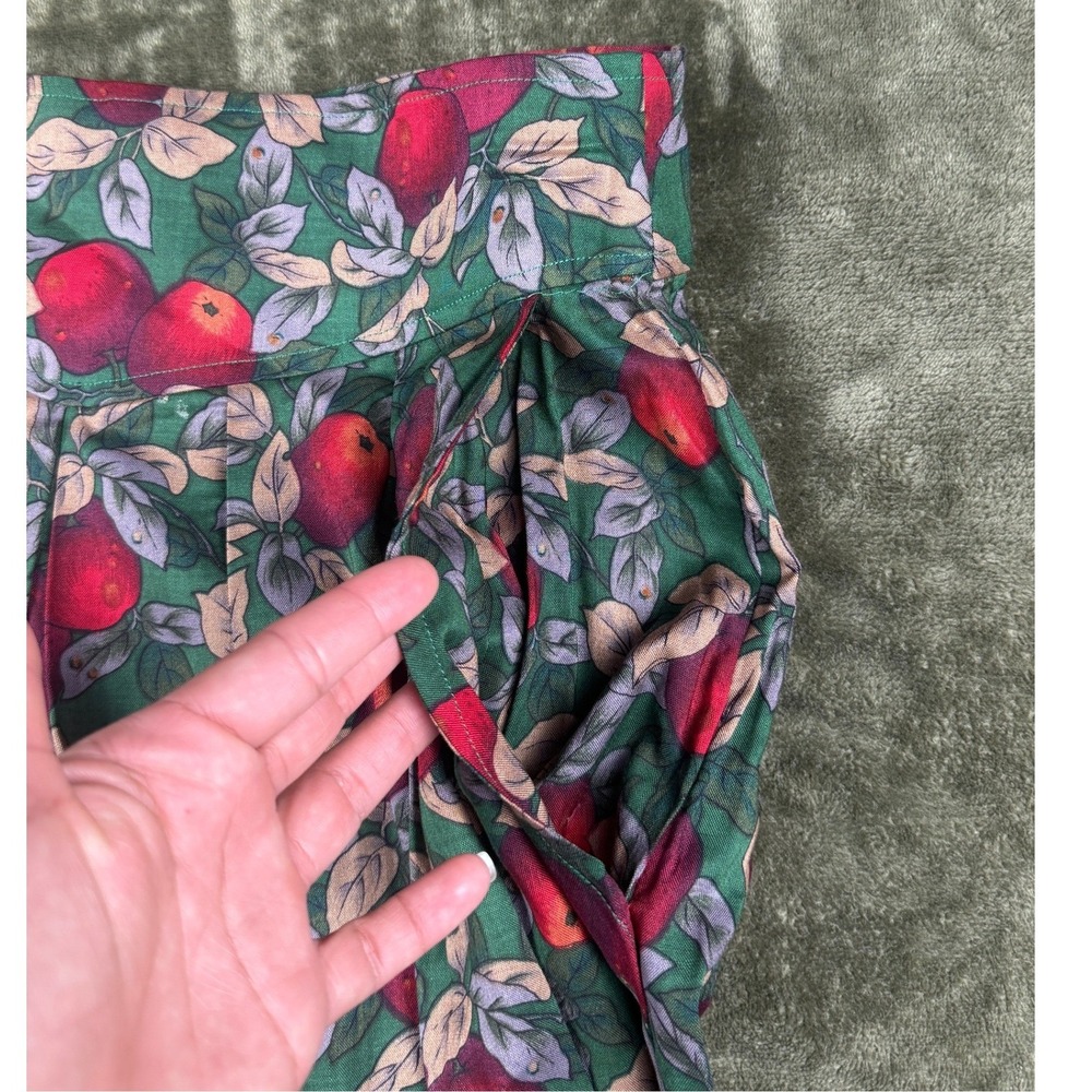 Vintage Style Apple Print Pleated Midi Skirt Green Red High Waist Pockets 26W - Picture 6 of 8